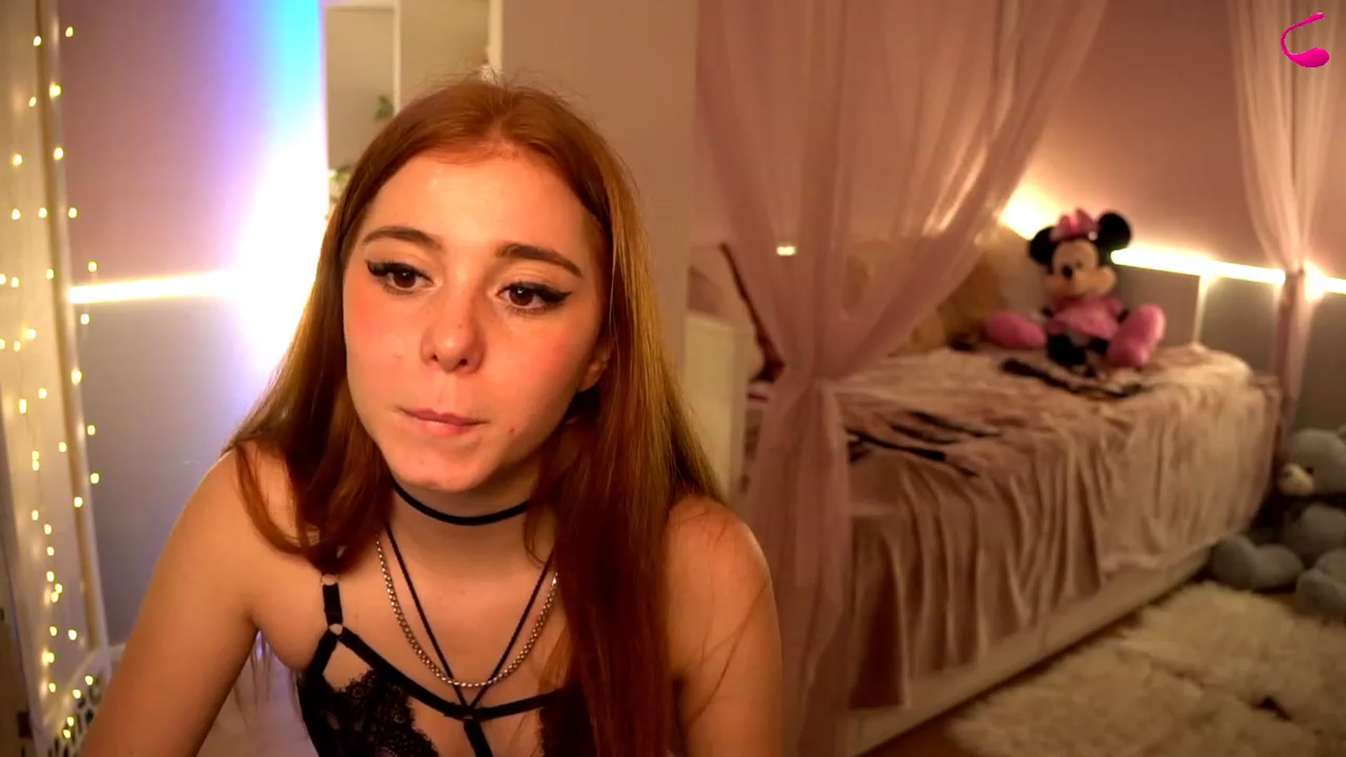 Gallery image thumbnail from Lya_TheCutest's myfreecams stream on, 11/26/2022, 19:34 image 7 of 20