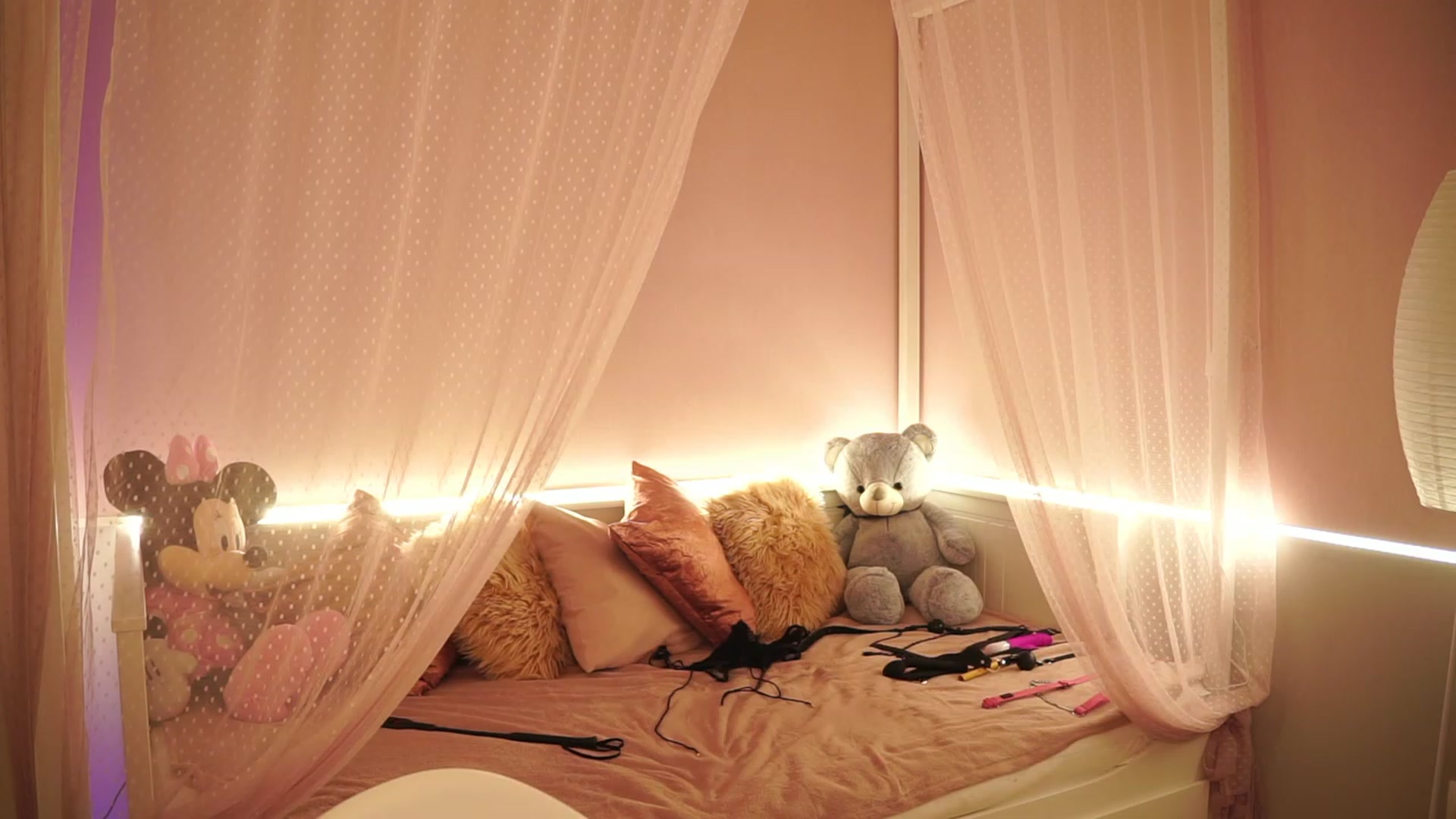 Gallery image thumbnail from Lya_TheCutest's myfreecams stream on, 04/21/2023, 19:32 image 18 of 20