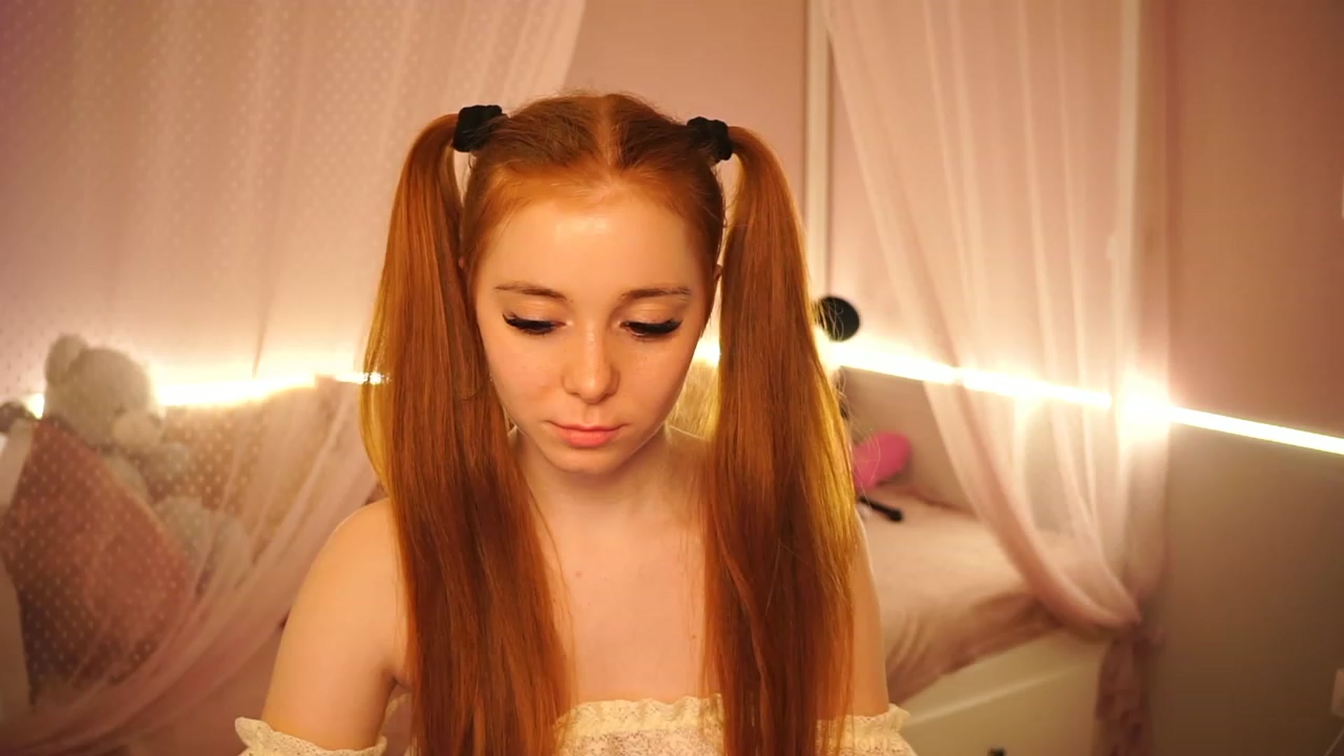 Gallery image thumbnail from Lya_TheCutest's myfreecams stream on, 04/23/2023, 18:31 image 16 of 20
