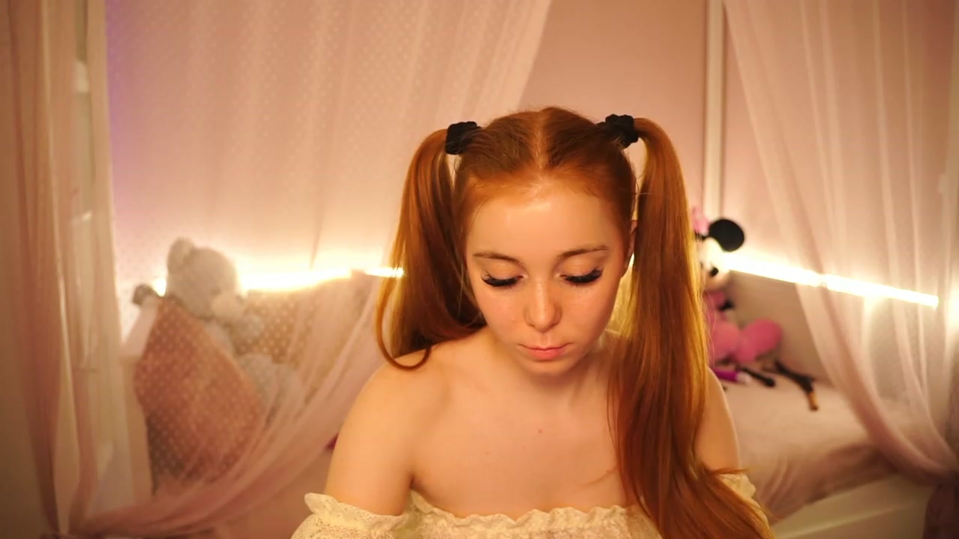 Gallery image thumbnail from Lya_TheCutest's myfreecams stream on, 04/23/2023, 18:31 image 5 of 20