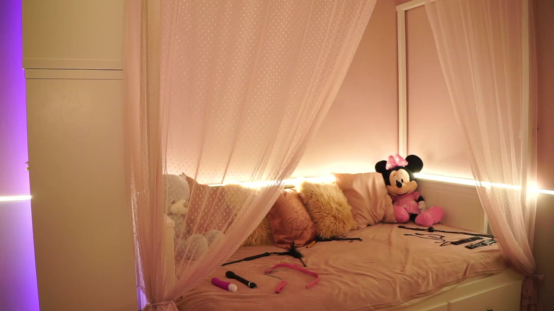 Gallery image thumbnail from Lya_TheCutest's myfreecams stream on, 05/02/2023, 18:04 image 17 of 20