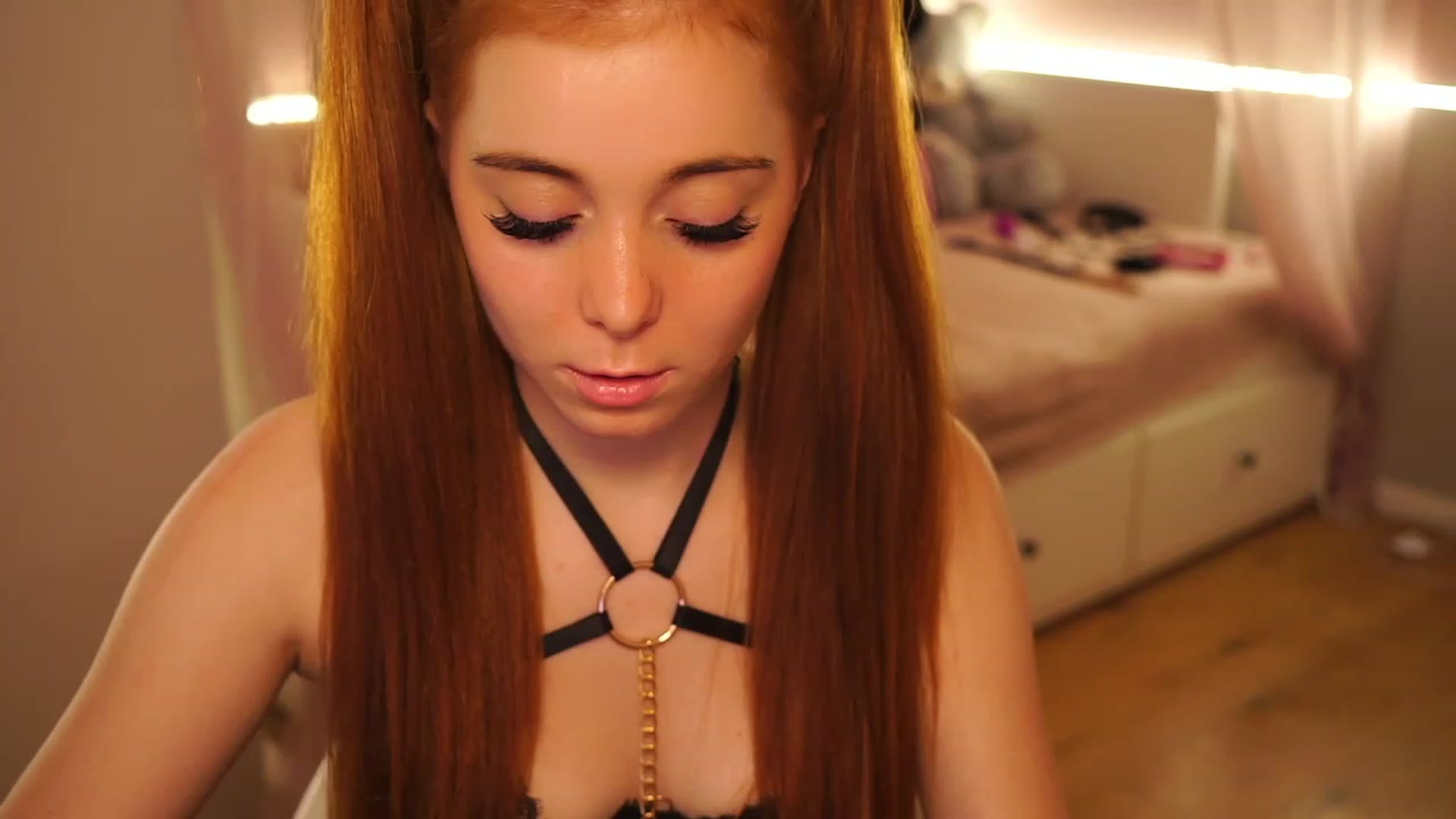 Gallery image thumbnail from Lya_TheCutest's myfreecams stream on, 05/25/2023, 16:38 image 8 of 20