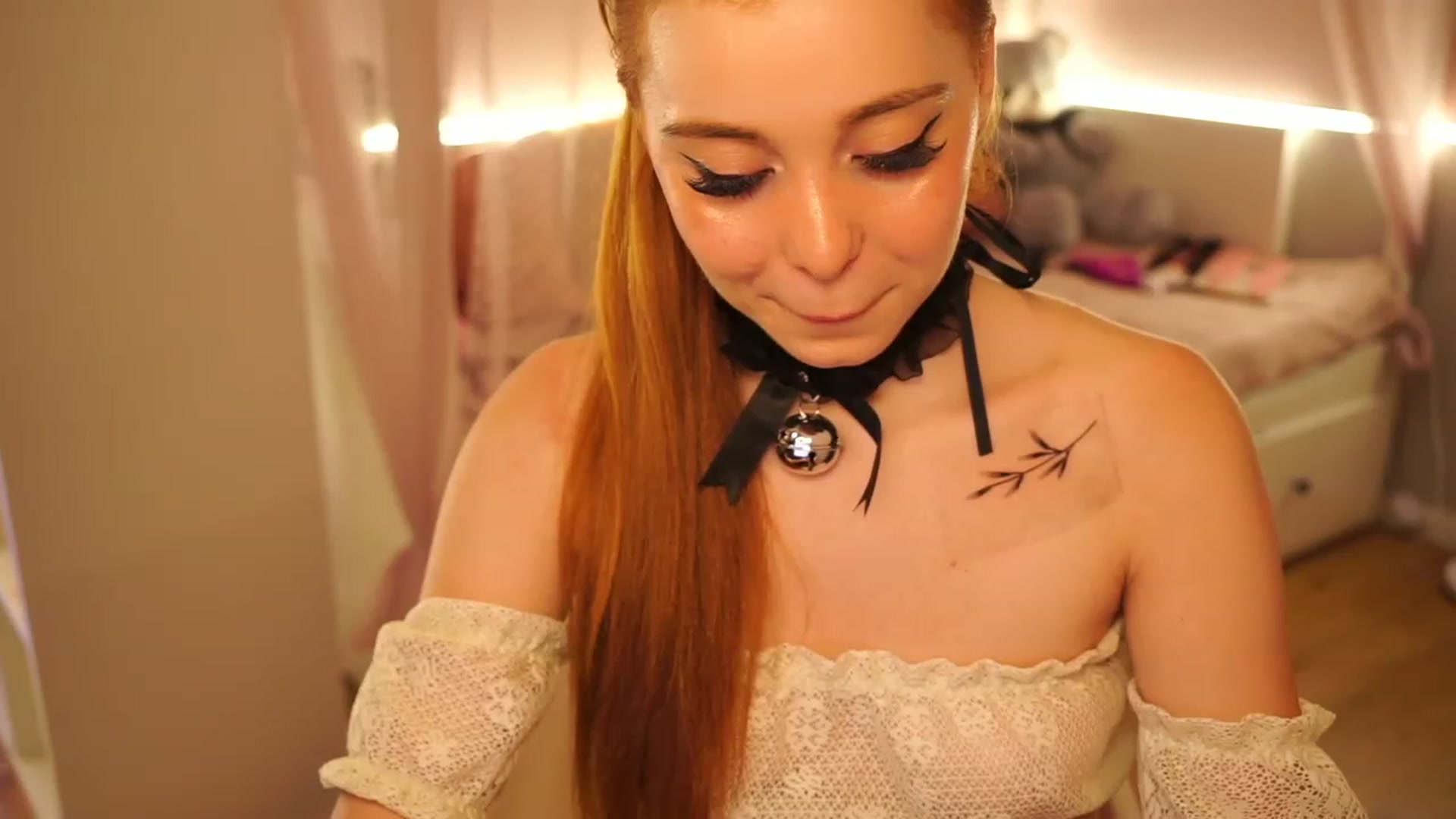 Gallery image thumbnail from Lya_TheCutest's myfreecams stream on, 06/12/2023, 14:30 image 17 of 20