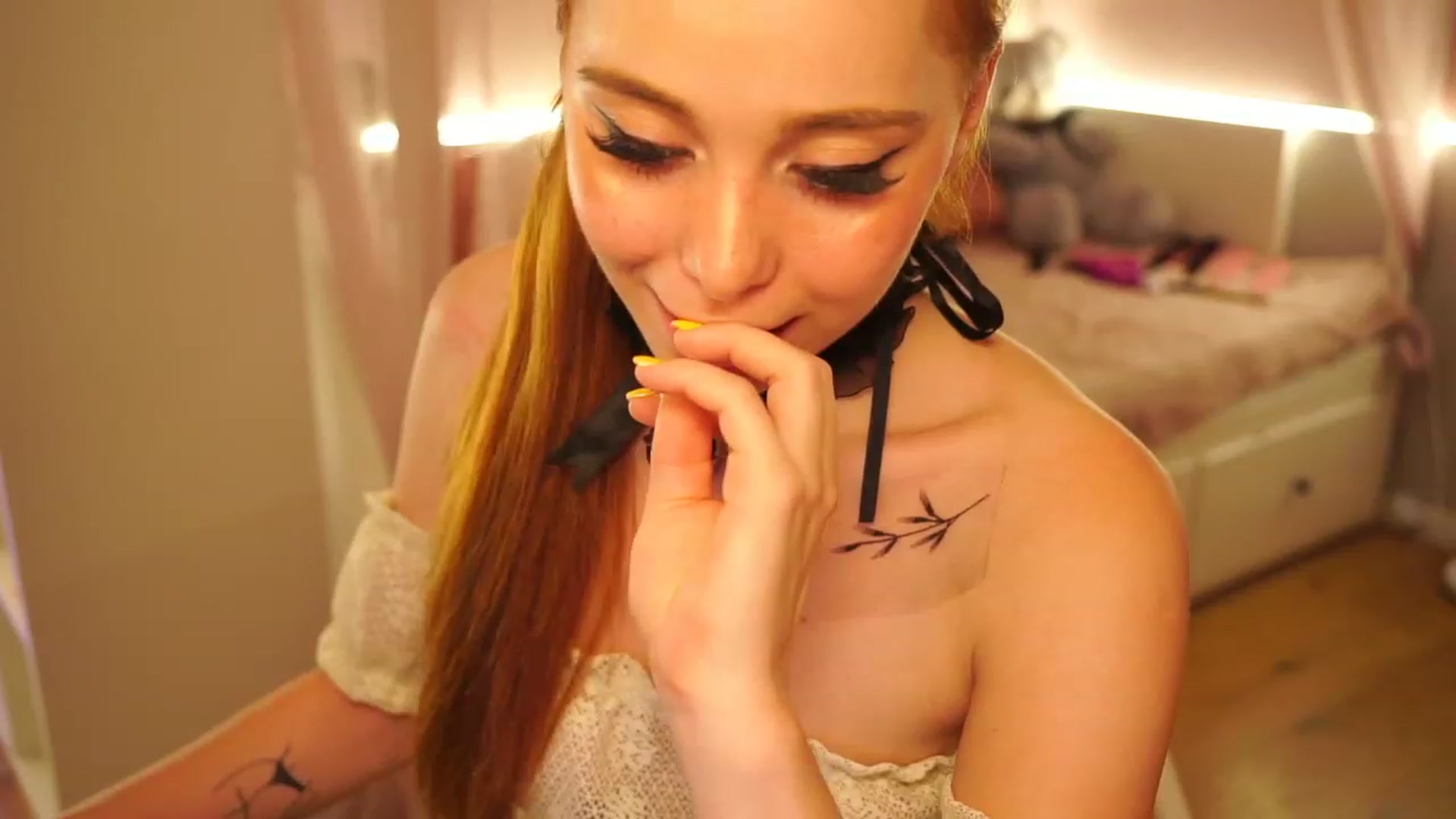 Gallery image thumbnail from Lya_TheCutest's myfreecams stream on, 06/12/2023, 14:30 image 16 of 20