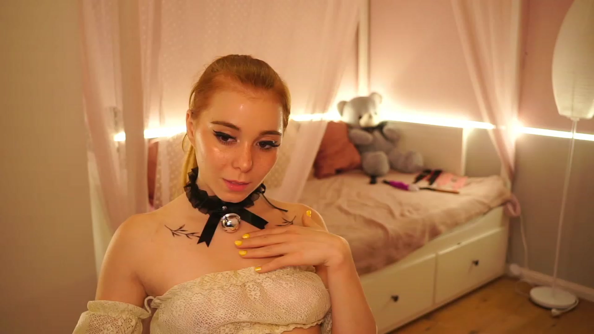 Gallery image thumbnail from Lya_TheCutest's myfreecams stream on, 06/12/2023, 15:37 image 19 of 20