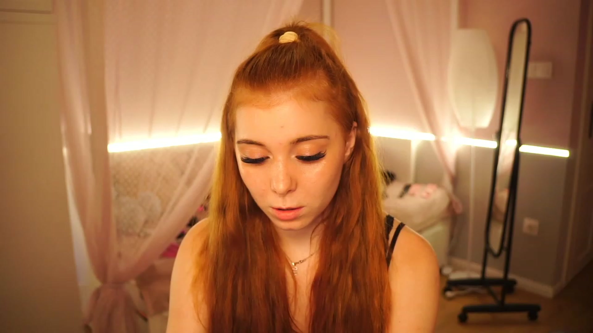 Gallery image thumbnail from Lya_TheCutest's myfreecams stream on, 06/20/2023, 17:40 image 19 of 20