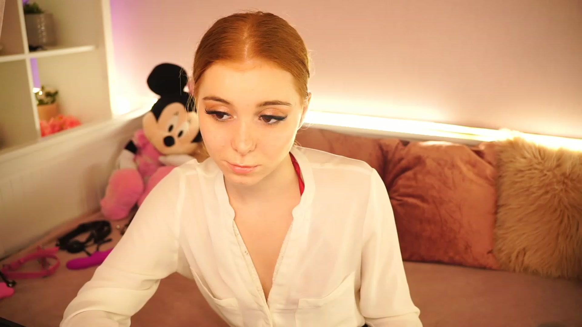 Gallery image thumbnail from Lya_TheCutest's myfreecams stream on, 06/22/2023, 16:34 image 12 of 20