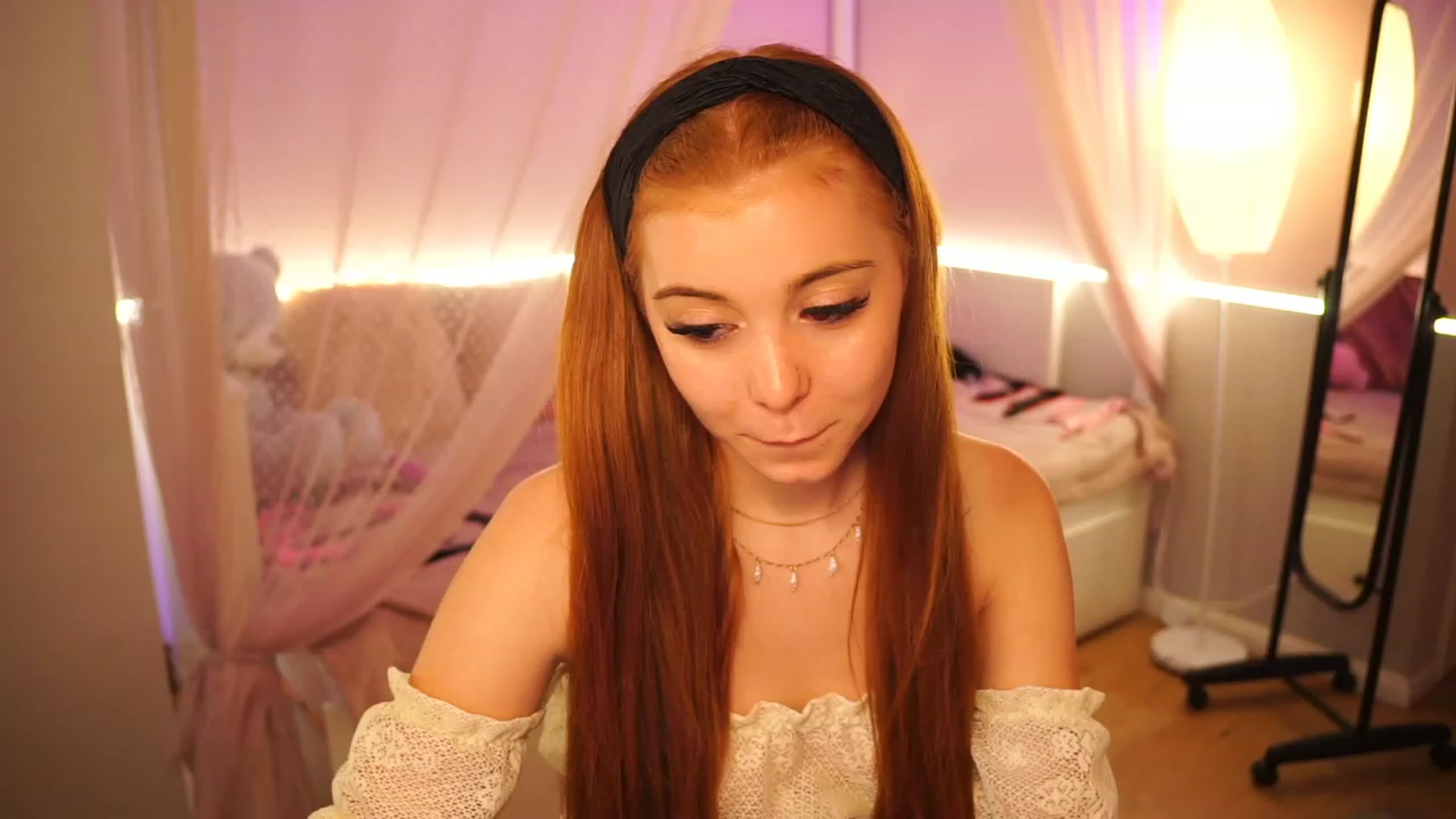 Gallery image thumbnail from Lya_TheCutest's myfreecams stream on, 06/25/2023, 11:30 image 19 of 20