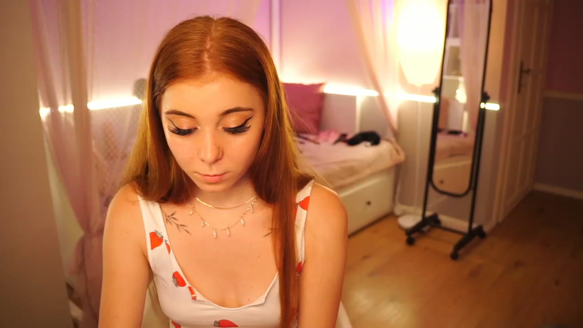 Gallery image thumbnail from Lya_TheCutest's myfreecams stream on, 06/29/2023, 17:35 image 14 of 20