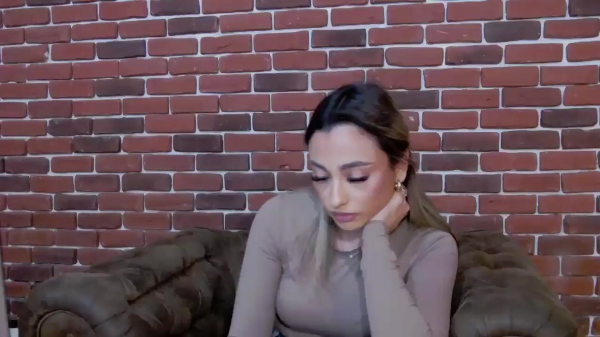 Gallery image thumbnail from Lya_red's myfreecams stream on, 01/12/2026, 13:49 image 1 of 20