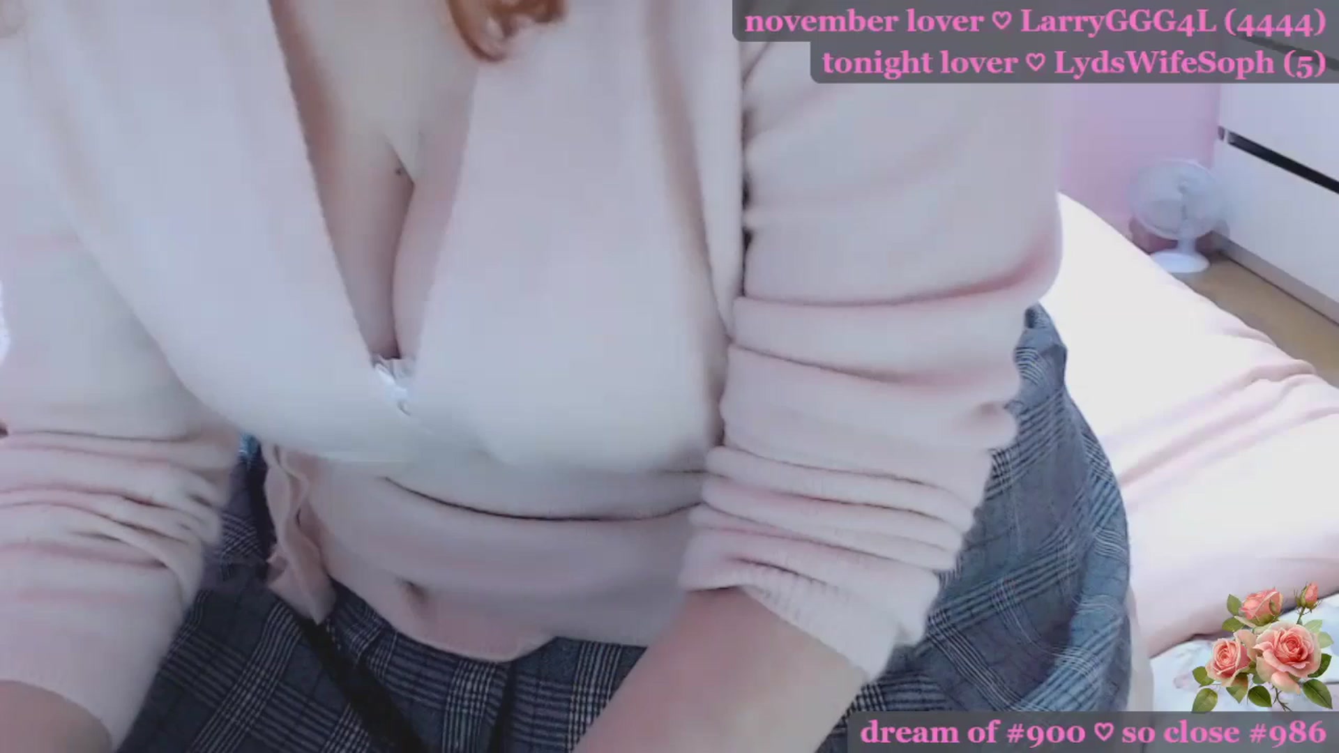 Gallery image thumbnail from Lydia's myfreecams stream on, 11/25/2025, 22:50 image 15 of 20
