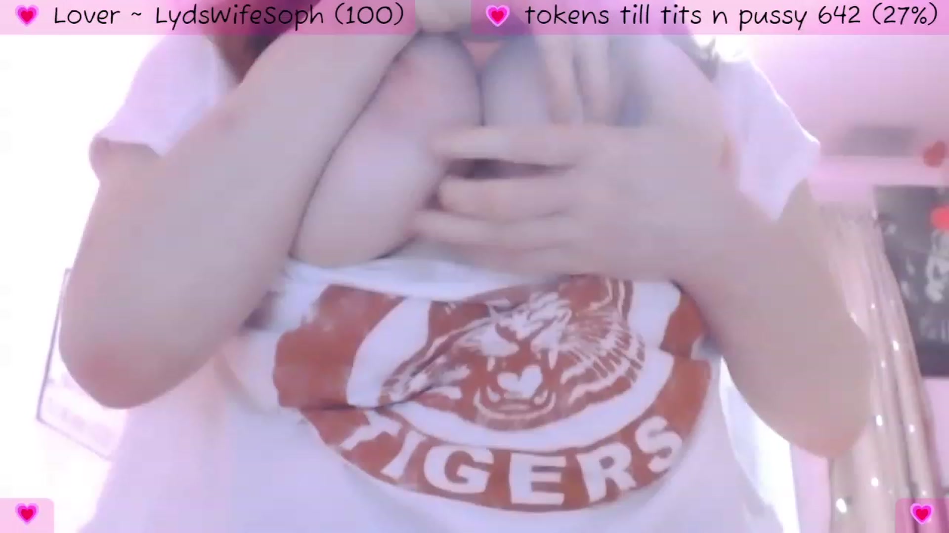 Gallery image thumbnail from LydiaLovedoll's myfreecams stream on, 04/03/2023, 22:01 image 4 of 20
