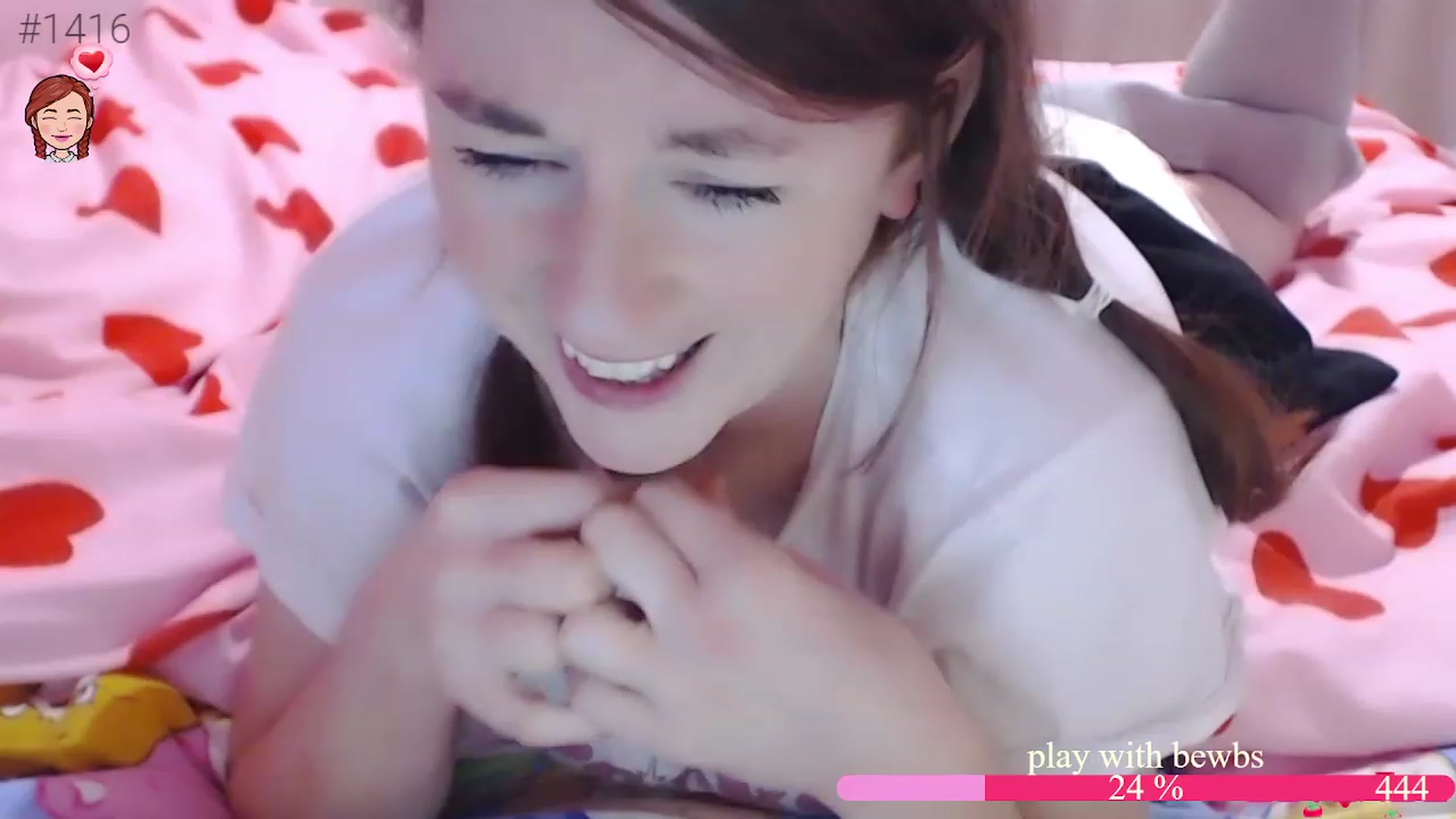 Gallery image thumbnail from LydiaPeach's myfreecams stream on, 12/06/2022, 23:20 image 7 of 20