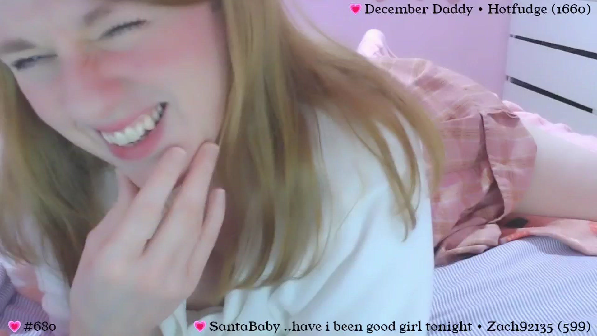 Gallery image thumbnail from LydiaPeach's myfreecams stream on, 12/17/2024, 24:18 image 5 of 20