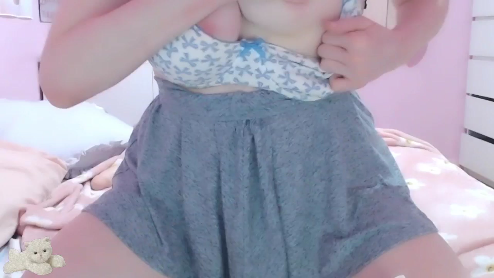 Gallery image thumbnail from LydiaPeach's myfreecams stream on, 05/14/2025, 21:46 image 19 of 20