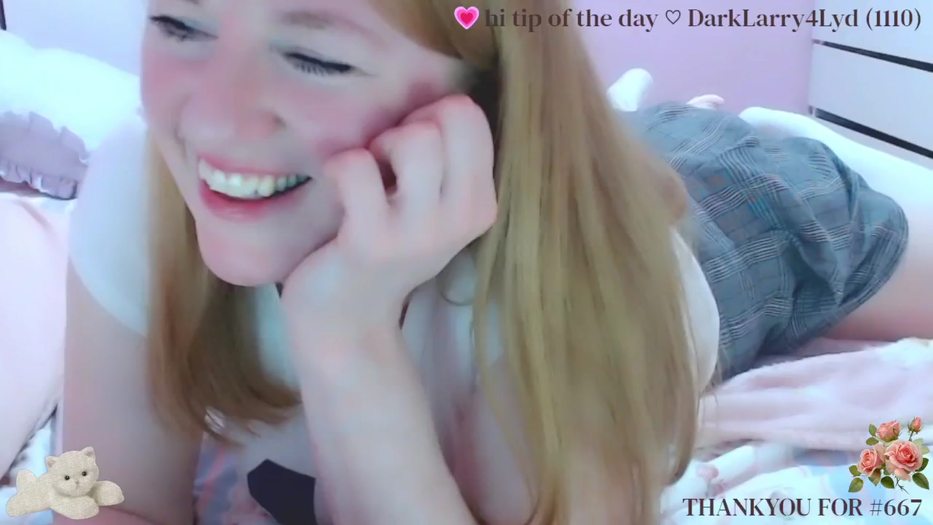Gallery image thumbnail from LydiaPeach's myfreecams stream on, 05/20/2025, 22:40 image 17 of 20