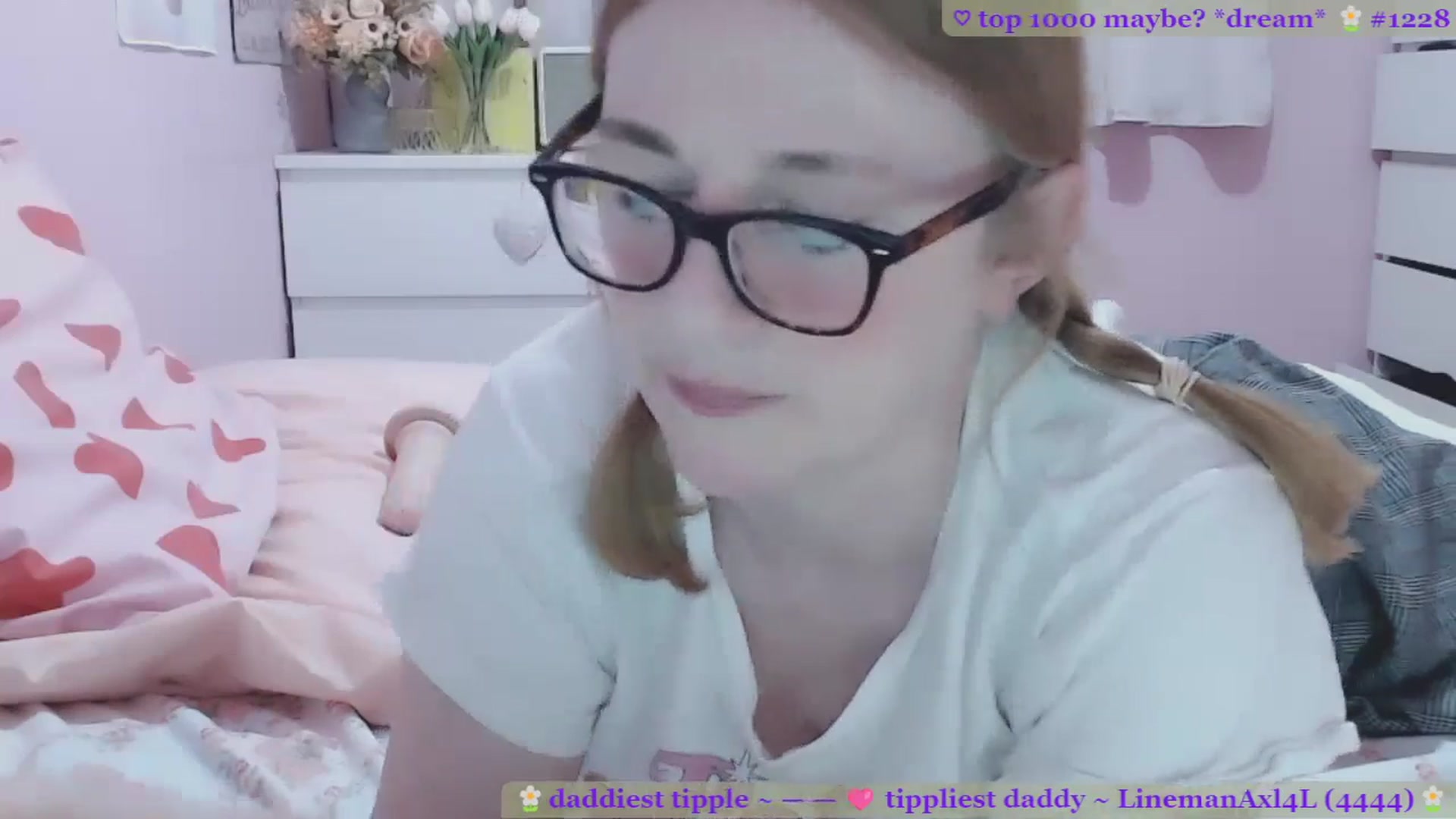 Gallery image thumbnail from LydiaPeach's myfreecams stream on, 04/24/2026, 20:40 image 3 of 20