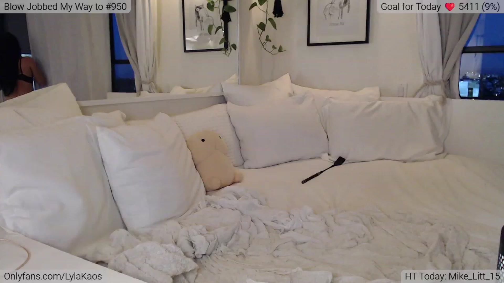 Gallery image thumbnail from LylaKaos's myfreecams stream on, 11/15/2022, 02:33 image 4 of 20