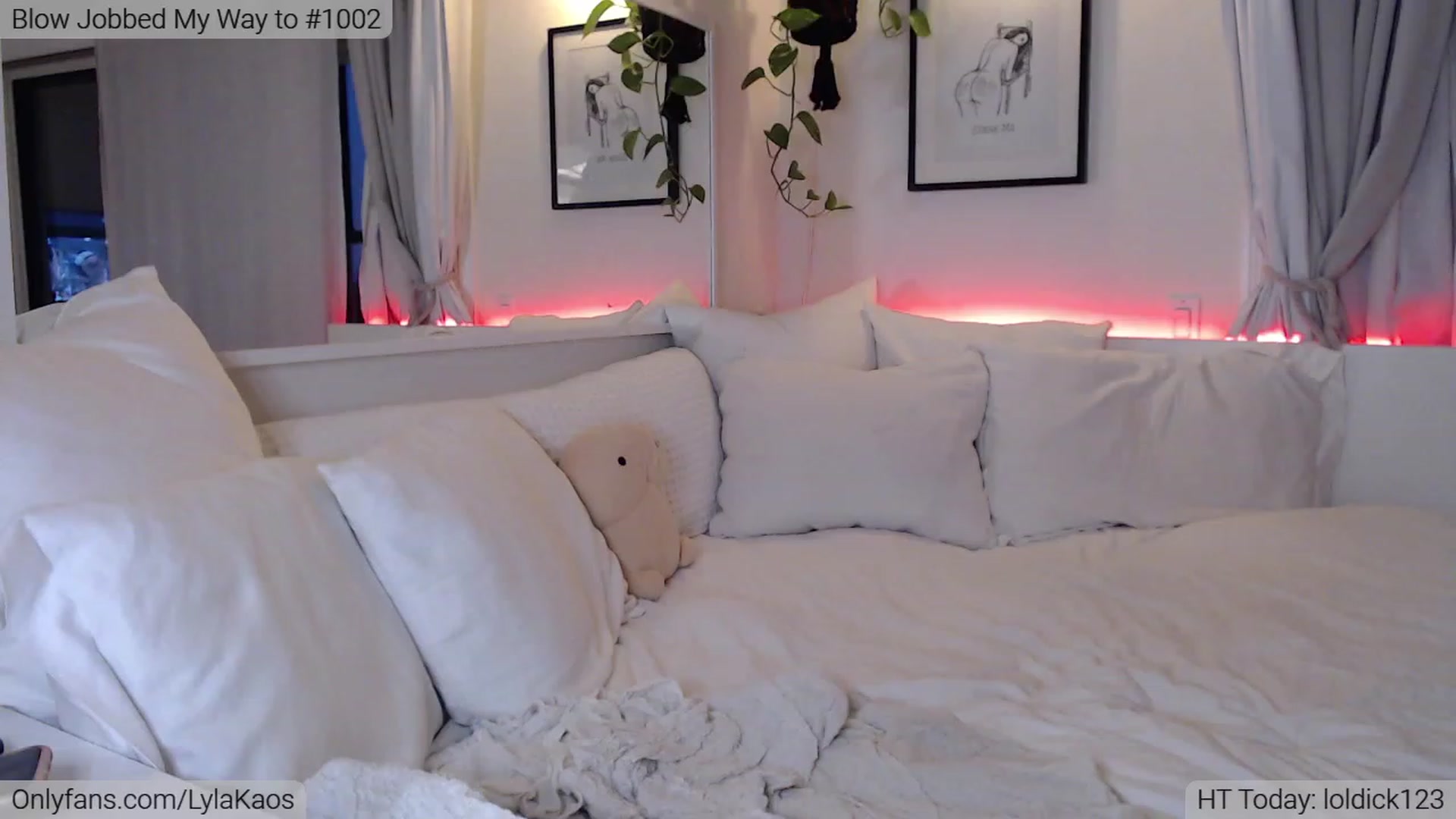 Gallery image thumbnail from LylaKaos's myfreecams stream on, 11/17/2022, 02:26 image 1 of 20