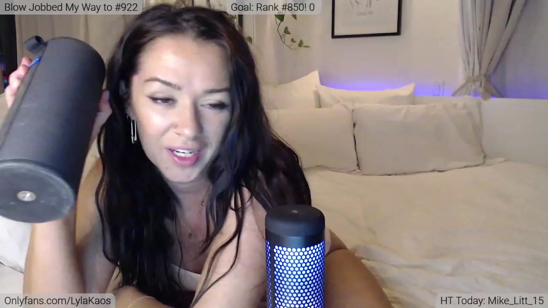 Gallery image thumbnail from LylaKaos's myfreecams stream on, 11/18/2022, 01:55 image 9 of 20