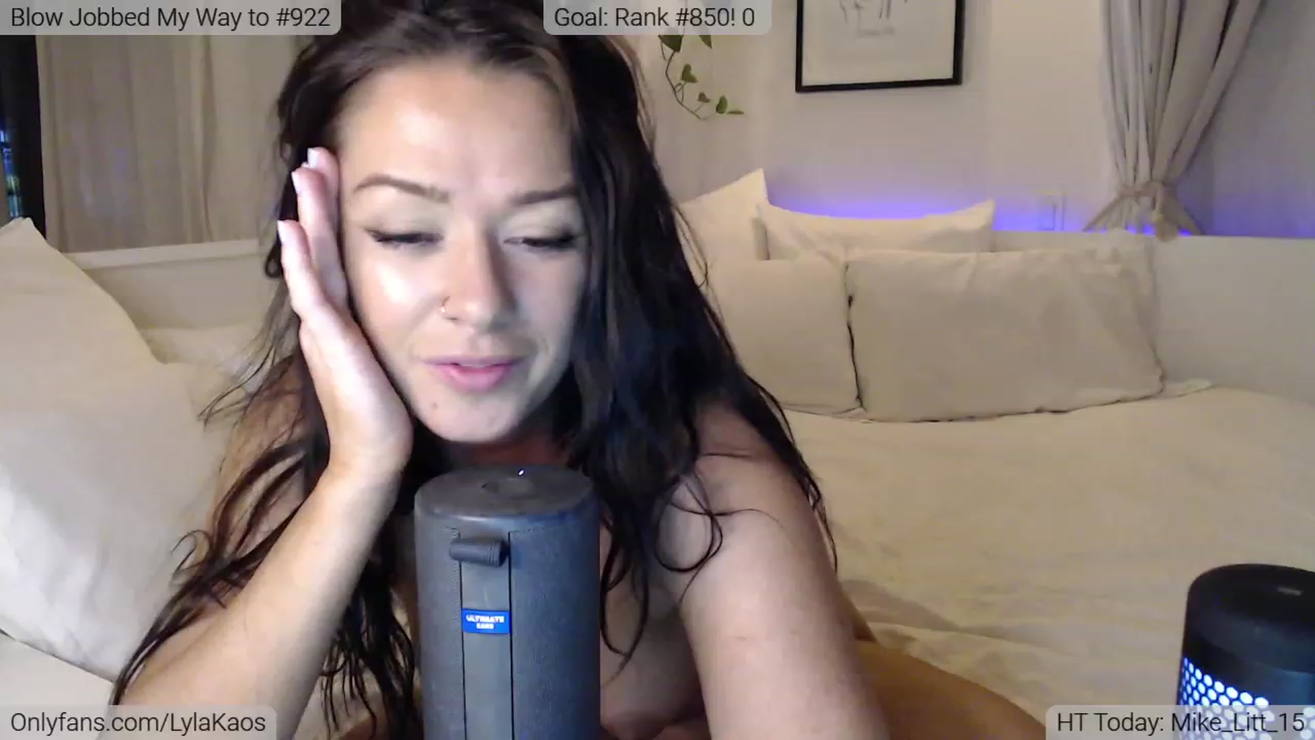 Gallery image thumbnail from LylaKaos's myfreecams stream on, 11/18/2022, 01:55 image 15 of 20
