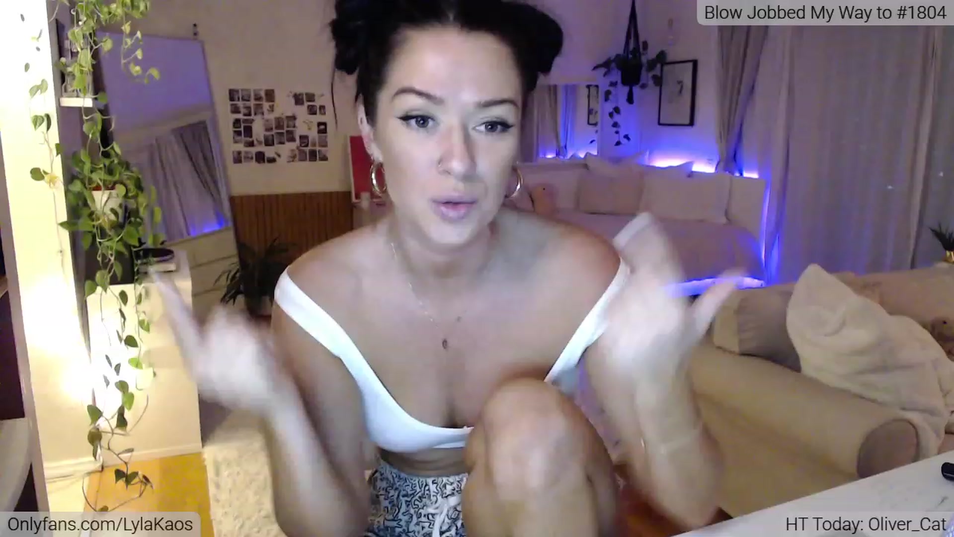 Gallery image thumbnail from LylaKaos's myfreecams stream on, 01/01/2023, 03:45 image 6 of 20