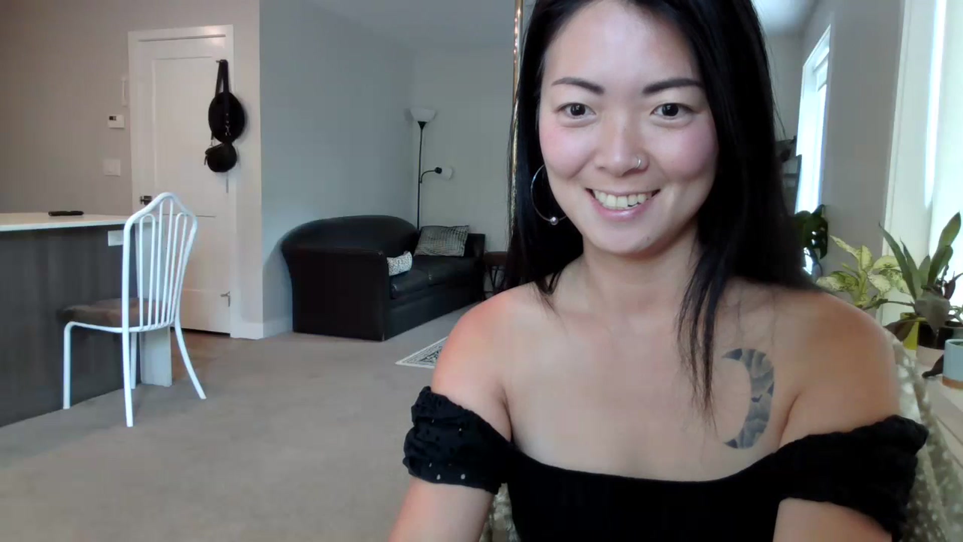 Gallery image thumbnail from Lyla_June's myfreecams stream on, 06/18/2023, 20:44 image 6 of 20