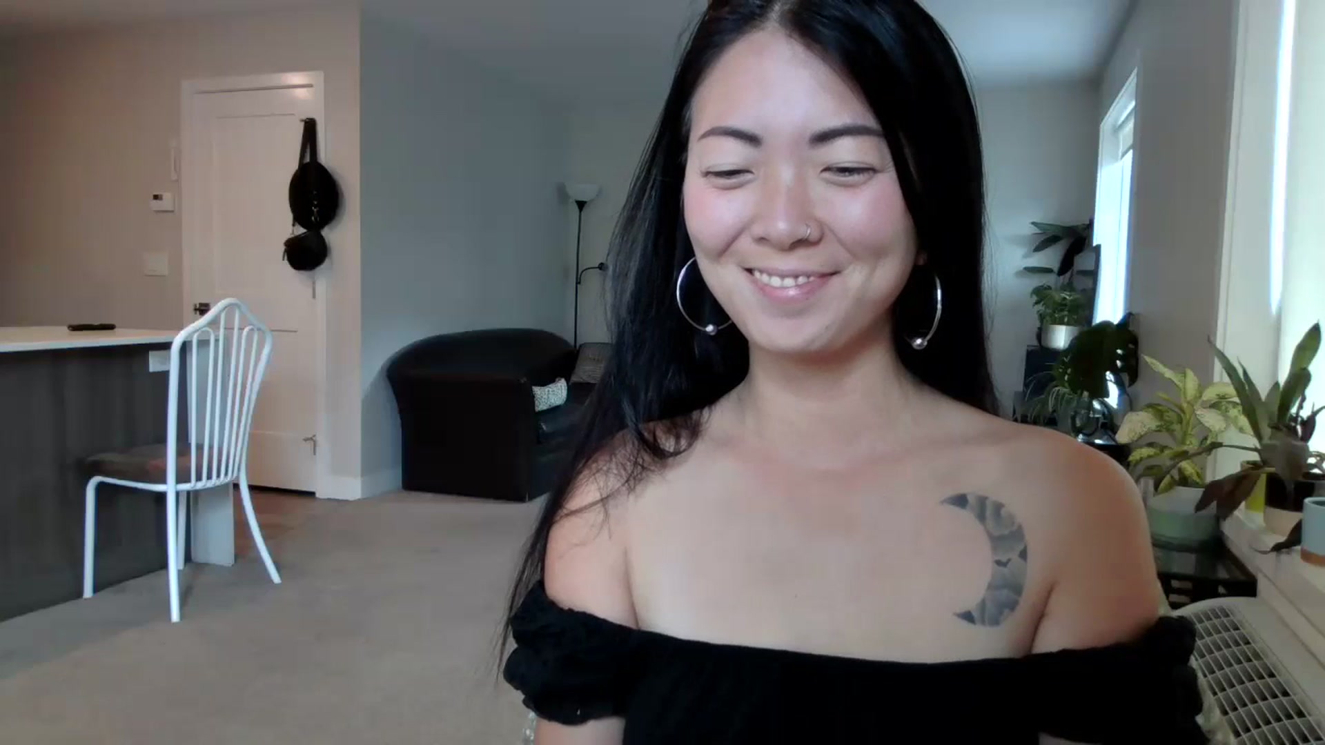 Gallery image thumbnail from Lyla_June's myfreecams stream on, 06/18/2023, 20:44 image 5 of 20