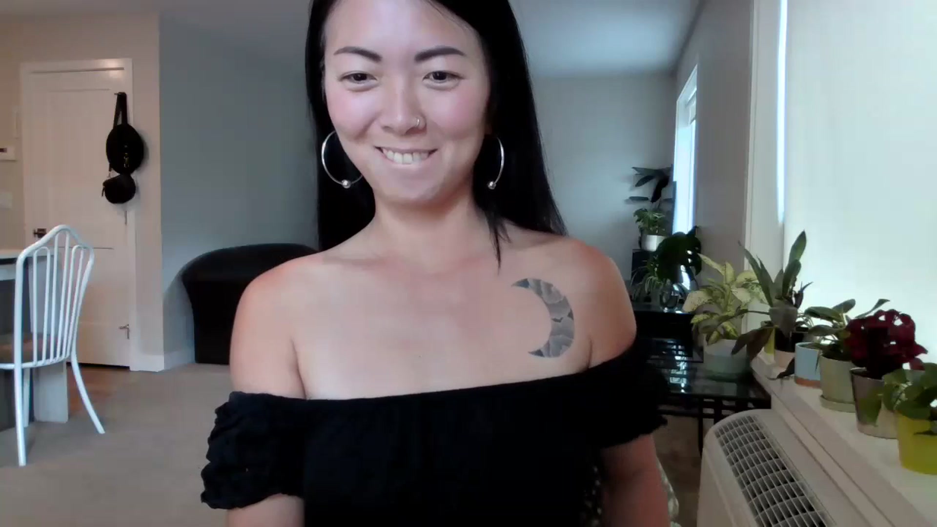 Gallery image thumbnail from Lyla_June's myfreecams stream on, 06/18/2023, 20:44 image 3 of 20