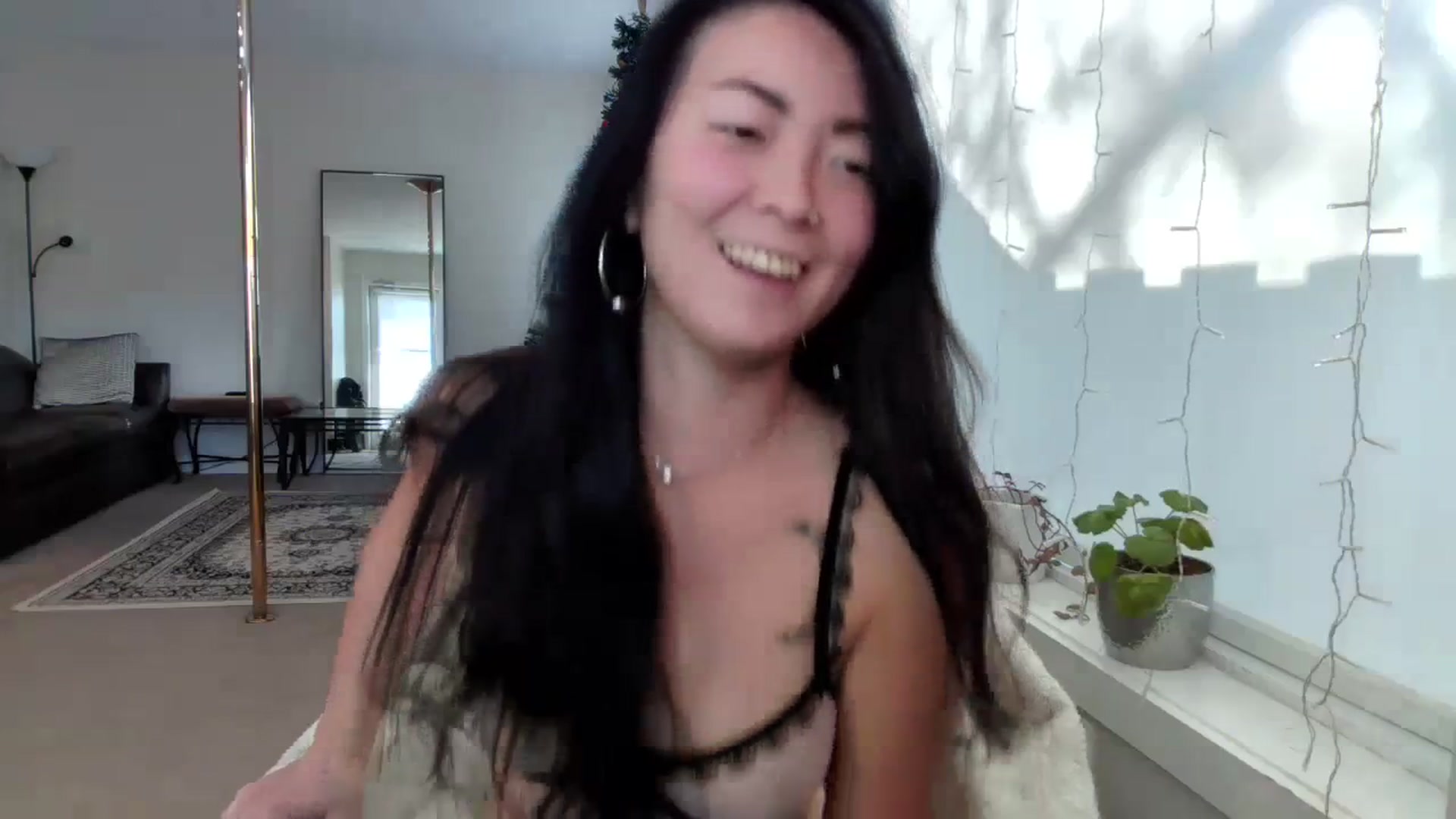 Gallery image thumbnail from Lyla_June's myfreecams stream on, 11/23/2023, 19:36 image 13 of 20