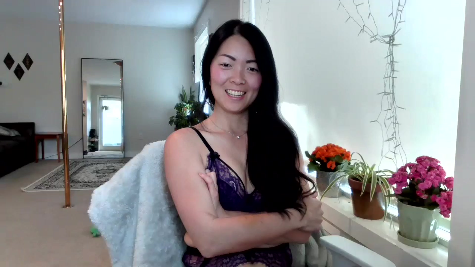 Gallery image thumbnail from Lyla_June's myfreecams stream on, 05/15/2024, 19:40 image 7 of 20