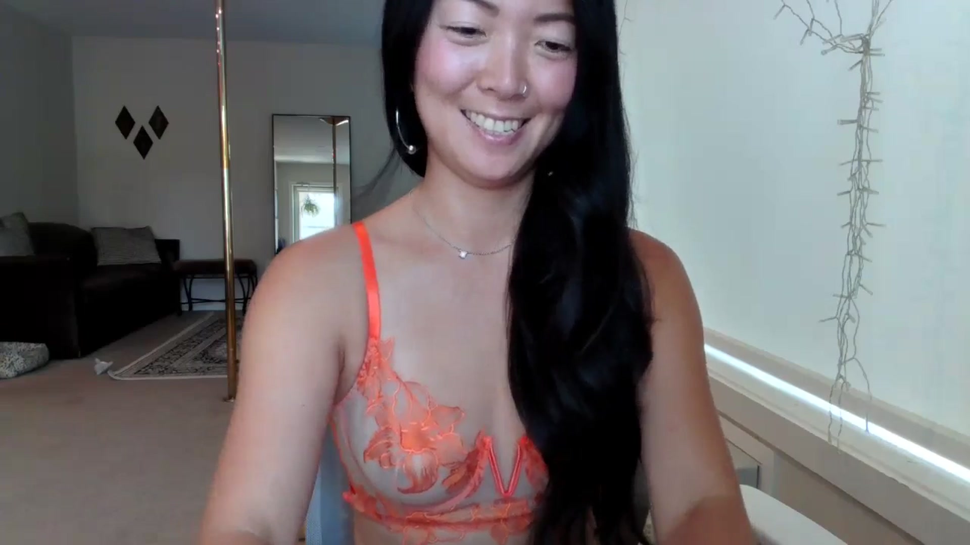Gallery image thumbnail from Lyla_June's myfreecams stream on, 08/04/2024, 22:04 image 9 of 20