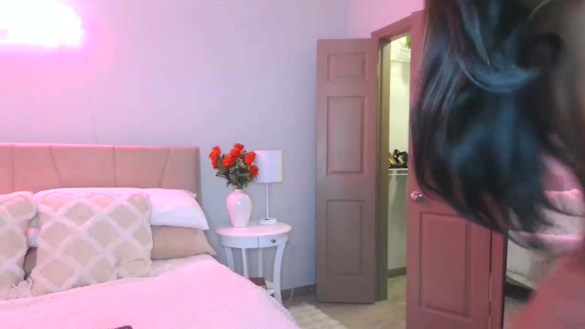 Gallery image thumbnail from Lylajone's myfreecams stream on, 07/24/2023, 02:20 image 5 of 20
