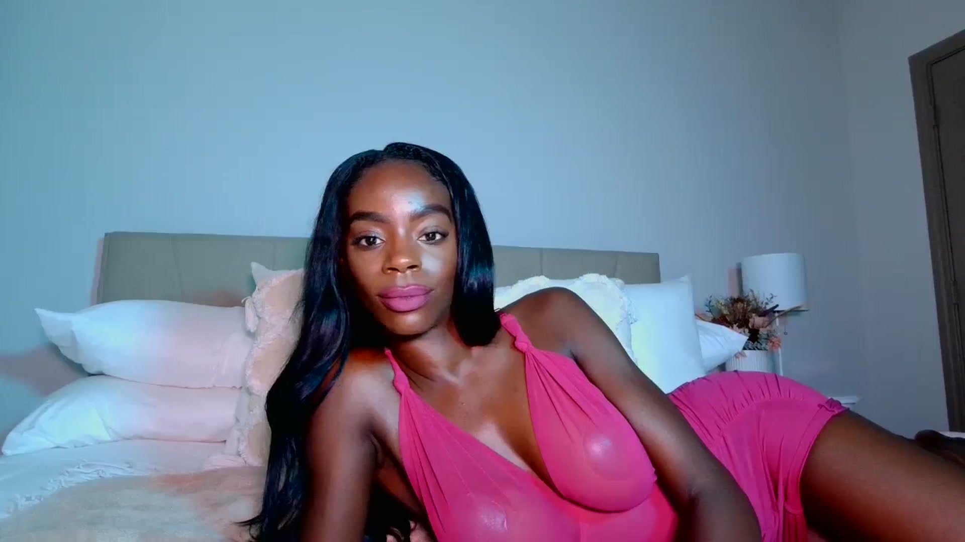 Gallery image thumbnail from Lylajone's myfreecams stream on, 11/03/2023, 13:01 image 9 of 20