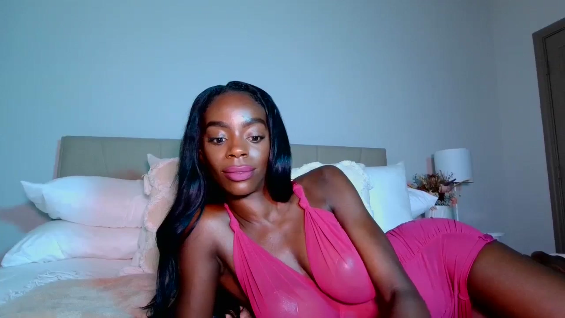 Gallery image thumbnail from Lylajone's myfreecams stream on, 11/03/2023, 13:01 image 7 of 20