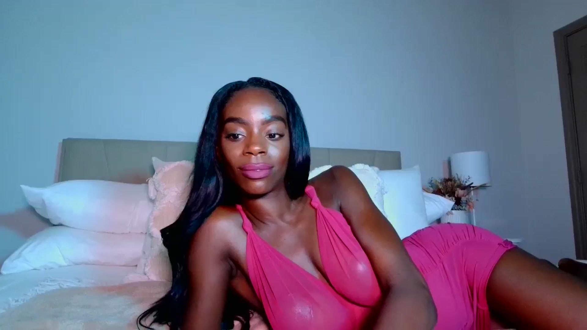 Gallery image thumbnail from Lylajone's myfreecams stream on, 11/03/2023, 13:01 image 1 of 20