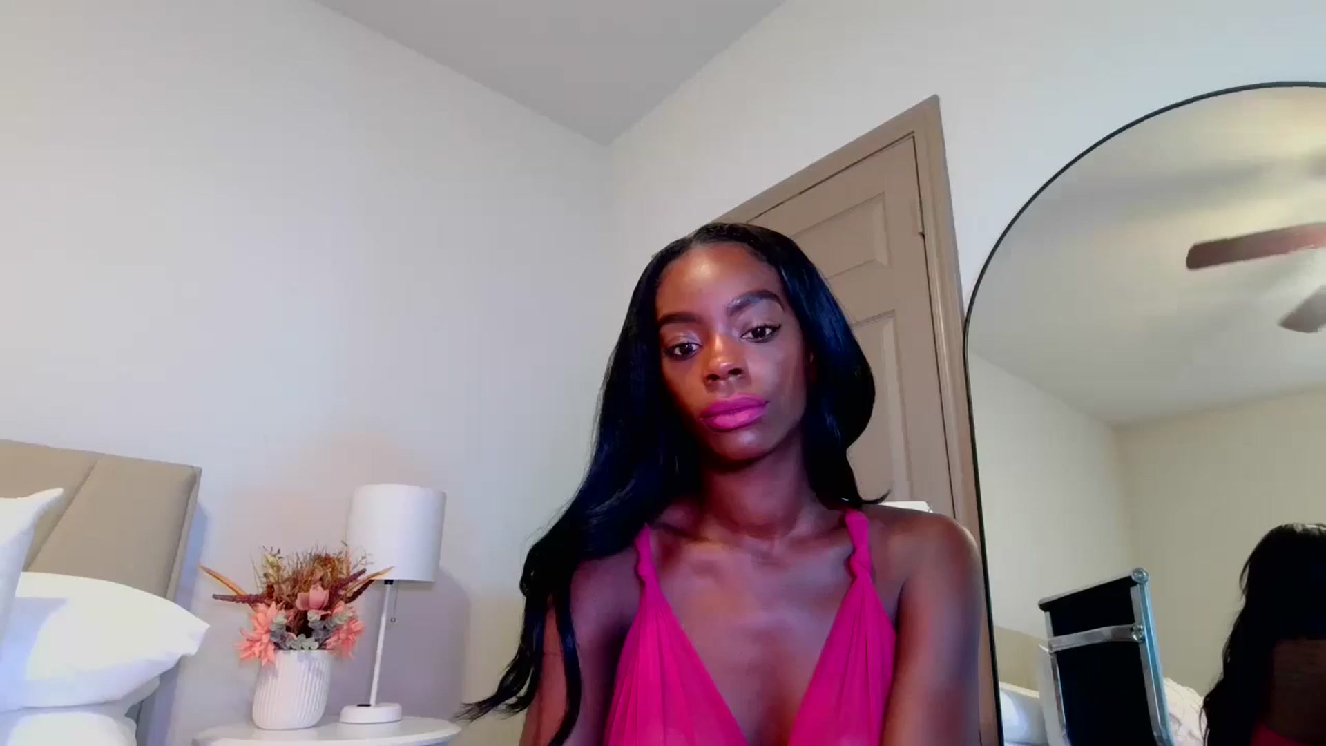 Gallery image thumbnail from Lylajone's myfreecams stream on, 11/03/2023, 14:10 image 8 of 20
