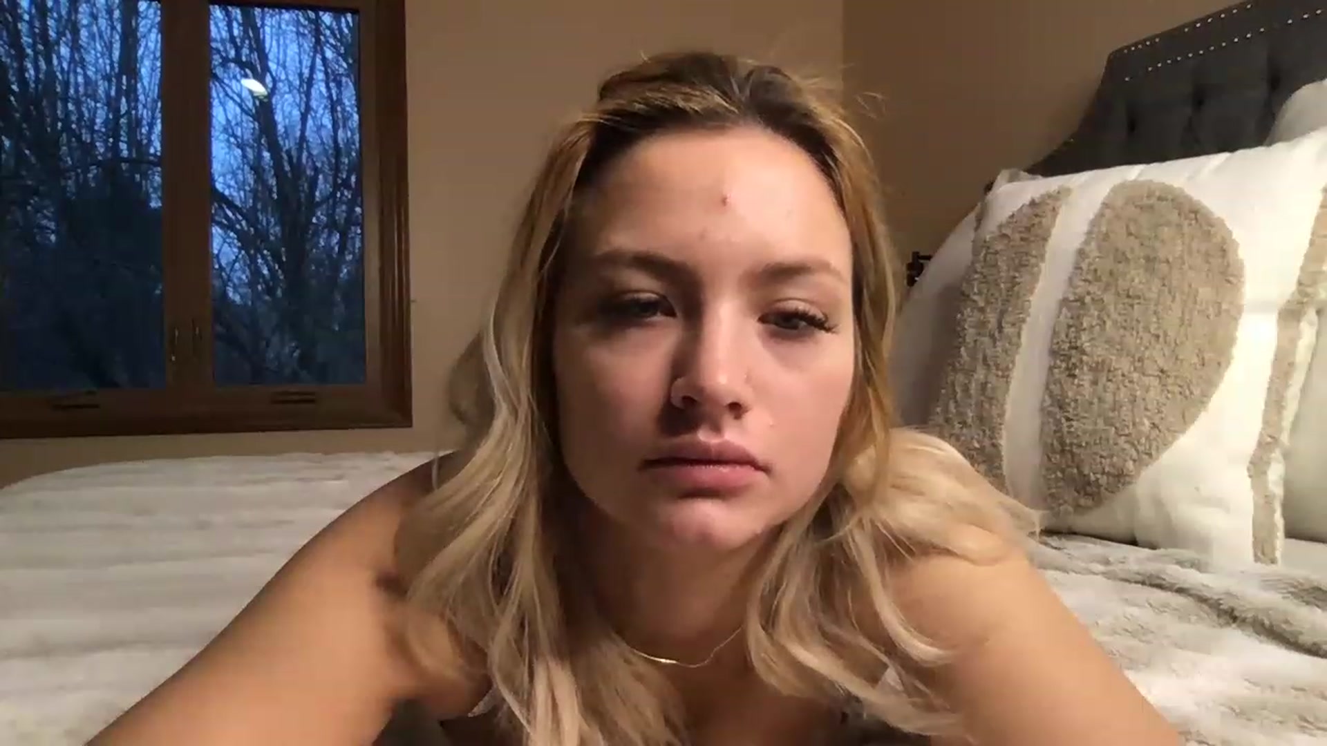 Gallery image thumbnail from Lynn_6's myfreecams stream on, 02/06/2023, 13:17 image 19 of 20