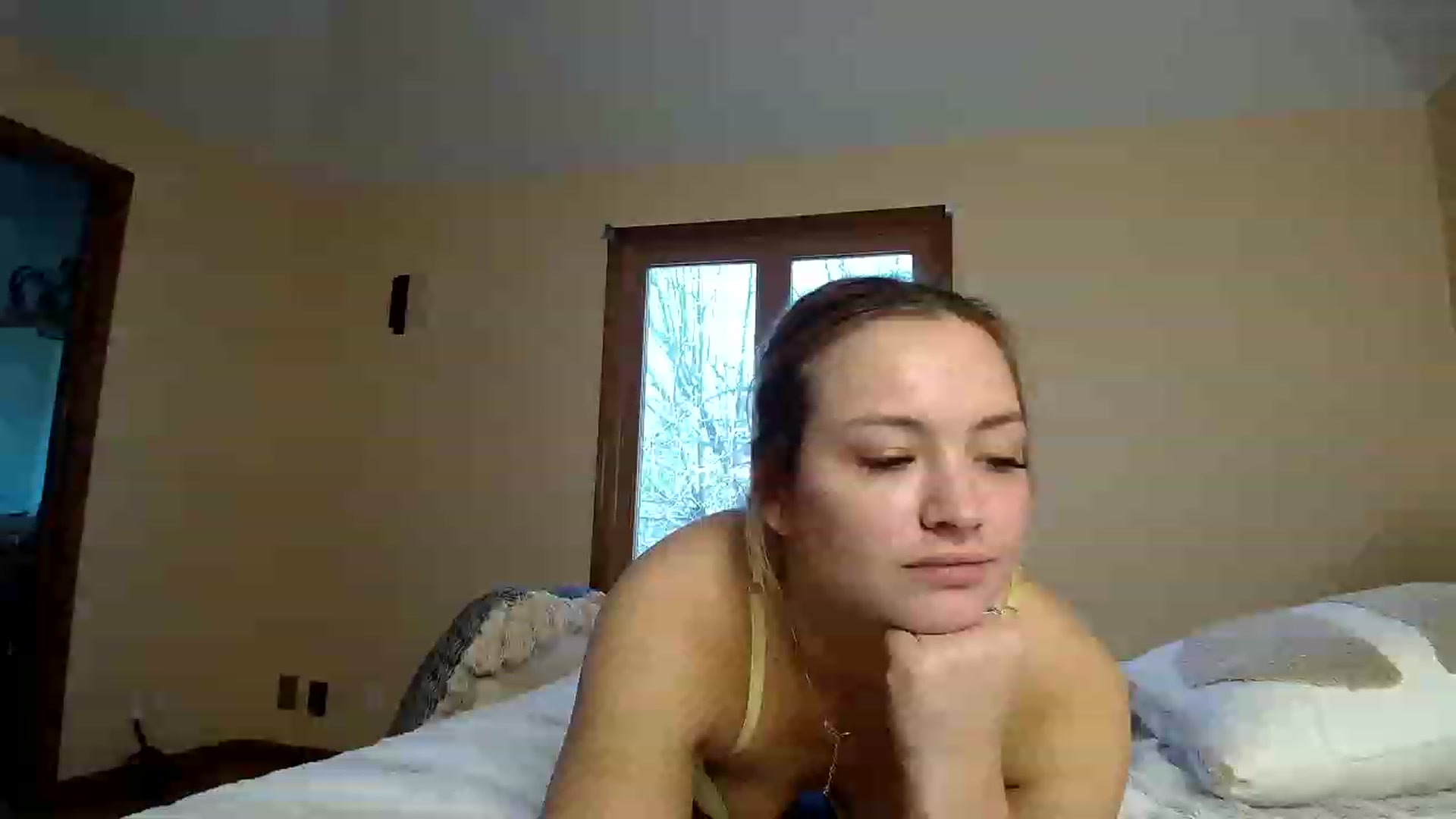 Gallery image thumbnail from Lynn_6's myfreecams stream on, 02/09/2023, 16:52 image 9 of 20