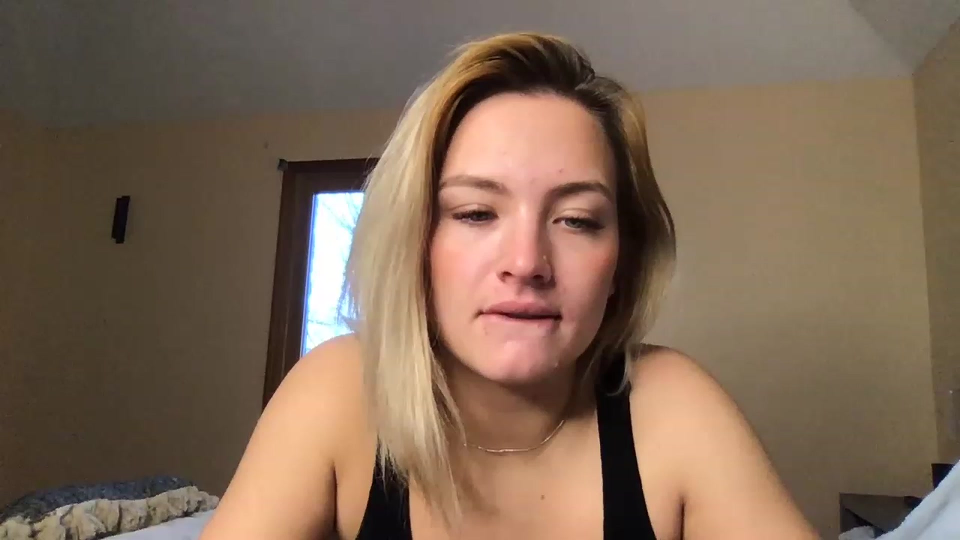 Gallery image thumbnail from Lynn_6's myfreecams stream on, 02/17/2023, 14:59 image 15 of 20
