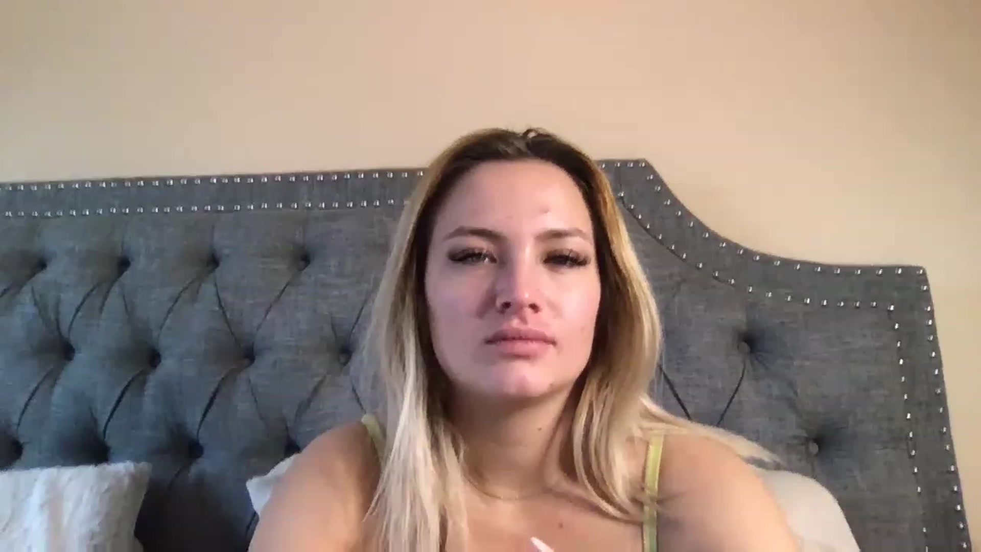 Gallery image thumbnail from Lynn_6's myfreecams stream on, 02/24/2023, 18:52 image 2 of 20