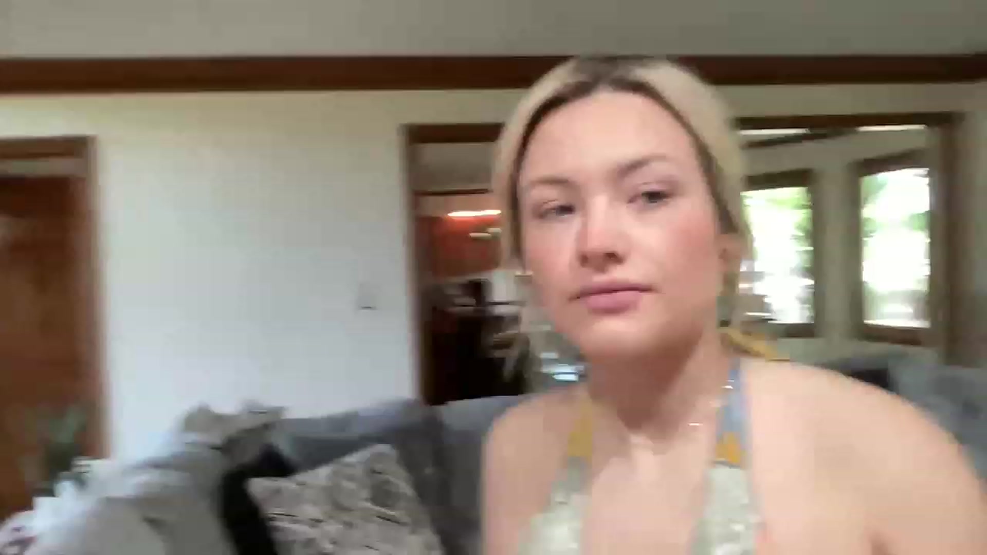 Gallery image thumbnail from Lynn_6's myfreecams stream on, 05/09/2023, 13:17 image 7 of 20