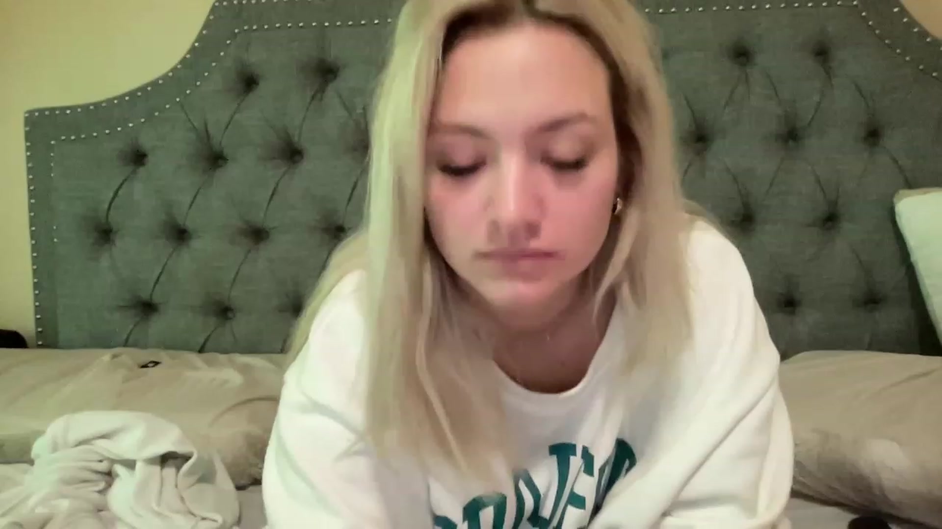 Gallery image thumbnail from Lynn_6's myfreecams stream on, 05/18/2023, 14:08 image 3 of 20
