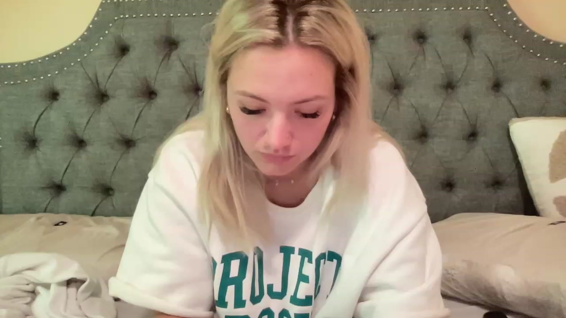 Gallery image thumbnail from Lynn_6's myfreecams stream on, 05/18/2023, 14:08 image 8 of 20