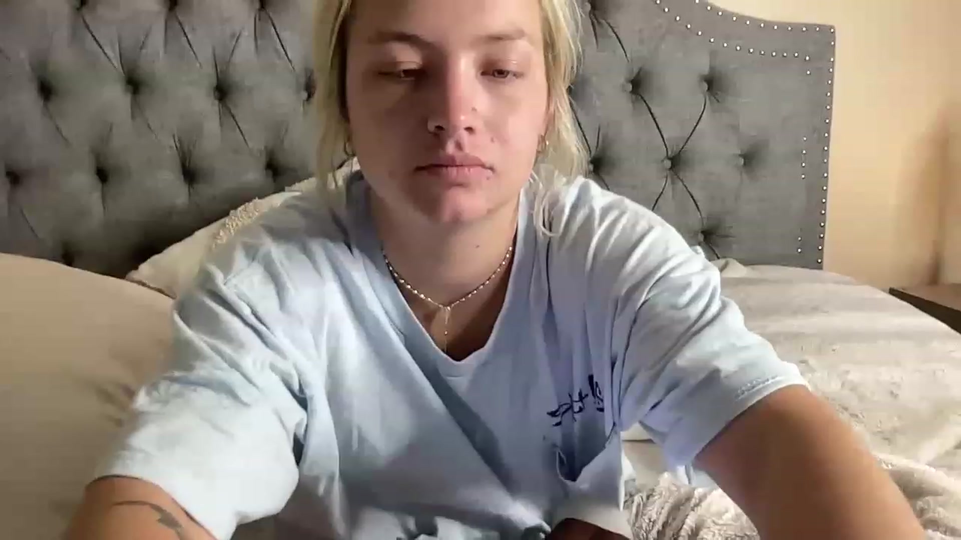 Gallery image thumbnail from Lynn_6's myfreecams stream on, 05/31/2023, 18:53 image 15 of 20