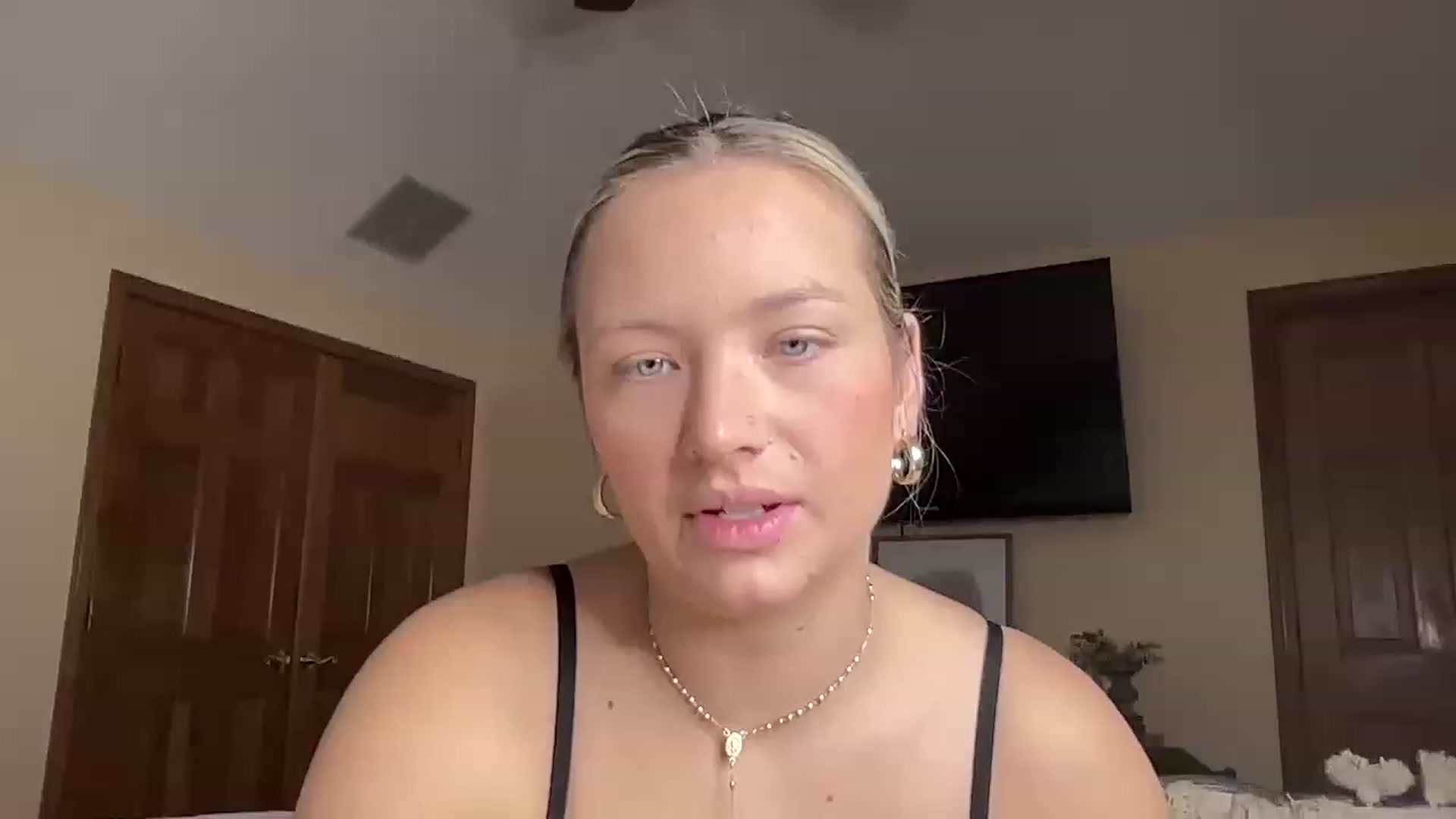 Gallery image thumbnail from Lynn_6's myfreecams stream on, 06/16/2023, 13:34 image 18 of 20