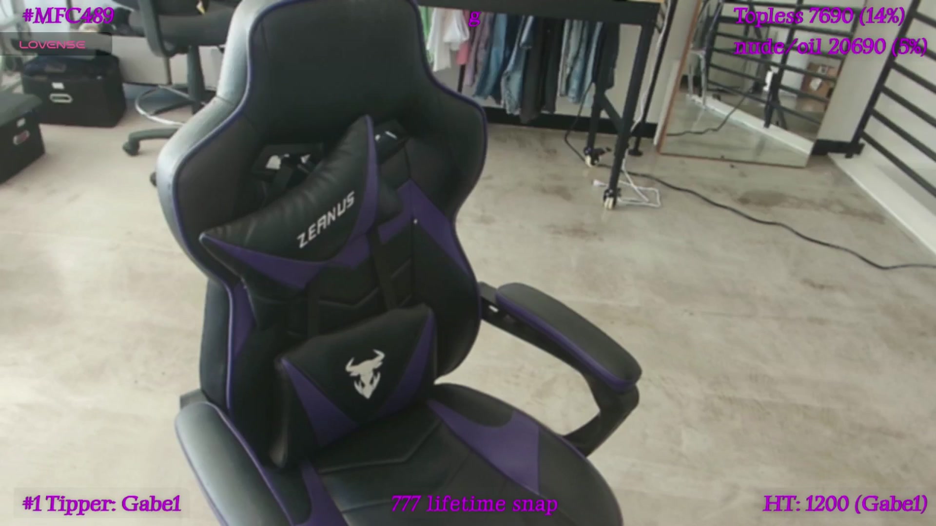 Gallery image thumbnail from LyraG's myfreecams stream on, 08/08/2025, 24:33 image 12 of 20