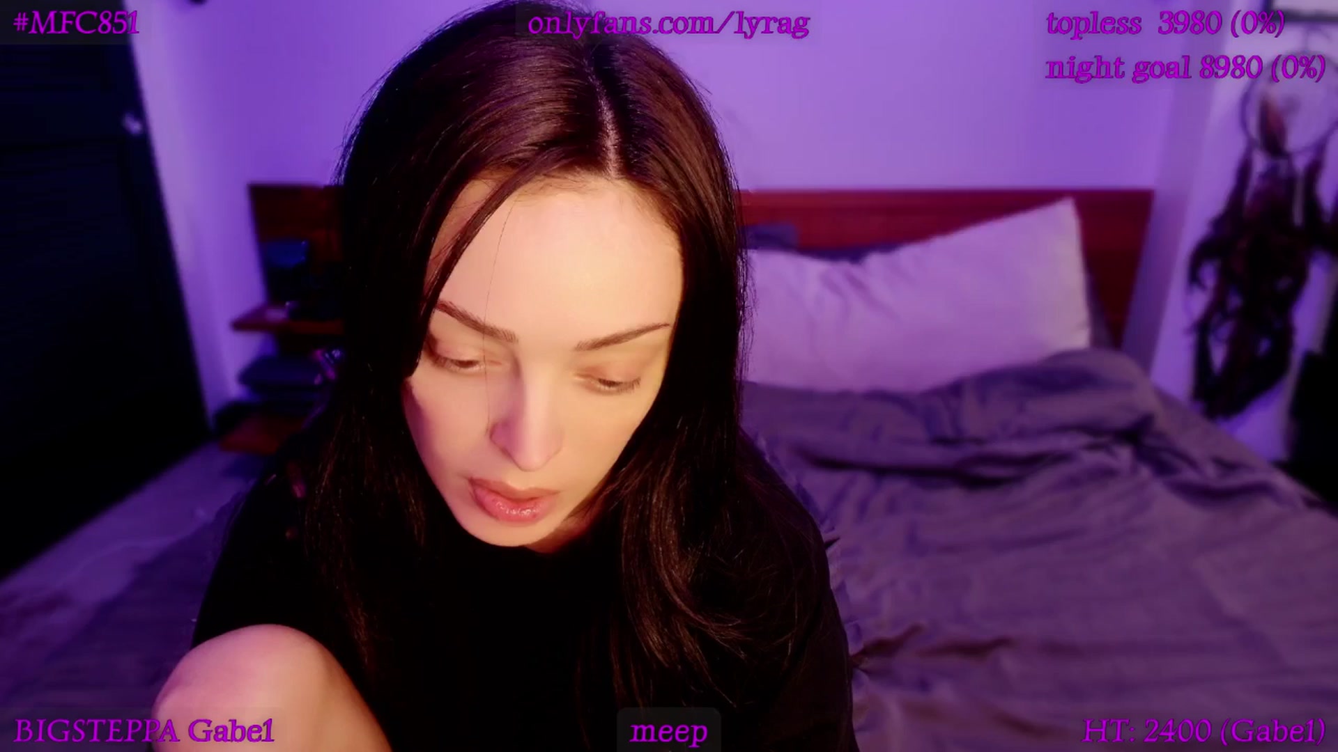 Gallery image thumbnail from LyraG's myfreecams stream on, 11/21/2025, 24:06 image 10 of 20