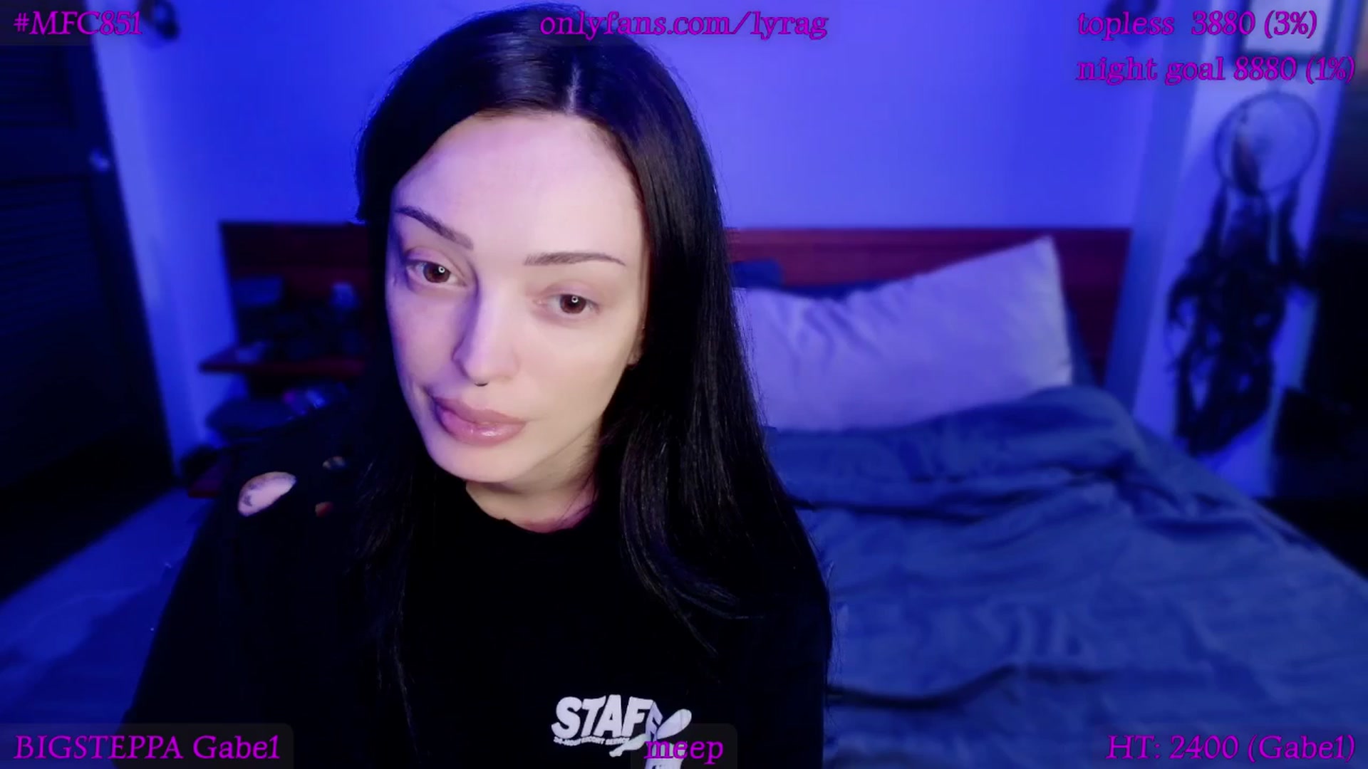 Gallery image thumbnail from LyraG's myfreecams stream on, 11/21/2025, 24:06 image 16 of 20