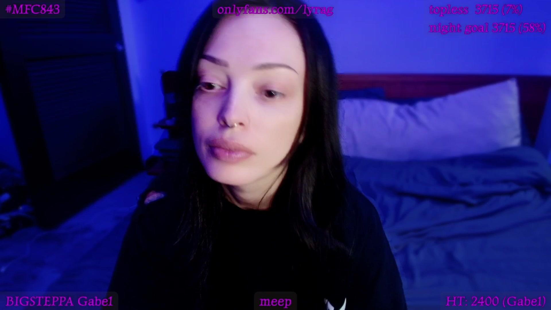 Gallery image thumbnail from LyraG's myfreecams stream on, 11/21/2025, 24:44 image 14 of 20